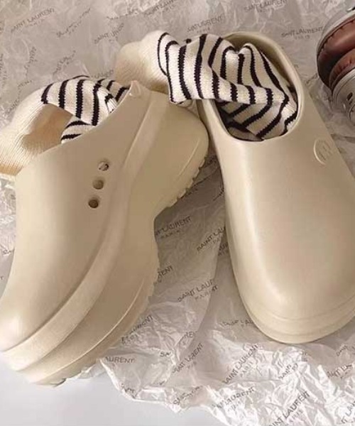 Vipoa（ヴィポア）の「VOLUME CLOGS SHOES（サンダル・レディース・ベージュ/ホワイト/ブラック・SMALL/MEDIUM/LARGE）」の22枚目の写真