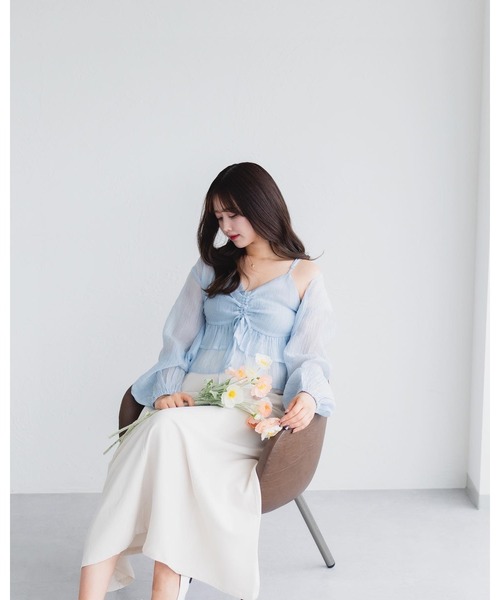 fupel（フぺル）の「シャーリングキャミボレロセット（シャツ/ブラウス・レディース・アイボリー/ブルー・FREE）」の4枚目の写真