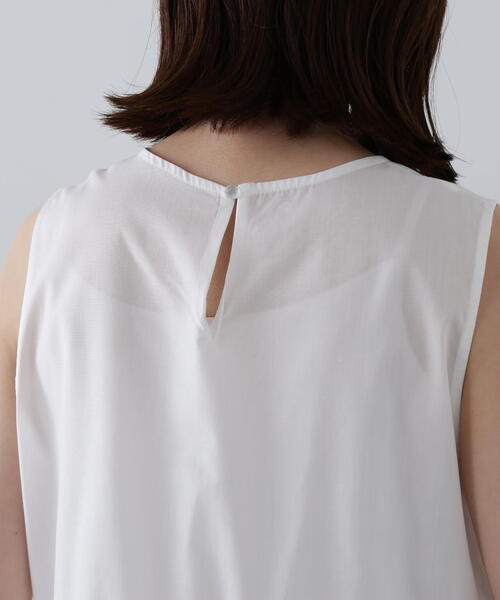 N.（N. Natural Beauty Basic）（エヌエヌナチュラルビューティーベーシック）の「◆アシメフリルノースリーブブラウス（シャツ/ブラウス・レディース・ホワイト/ブラウン/ブルー・MEDIUM）」の11枚目の写真