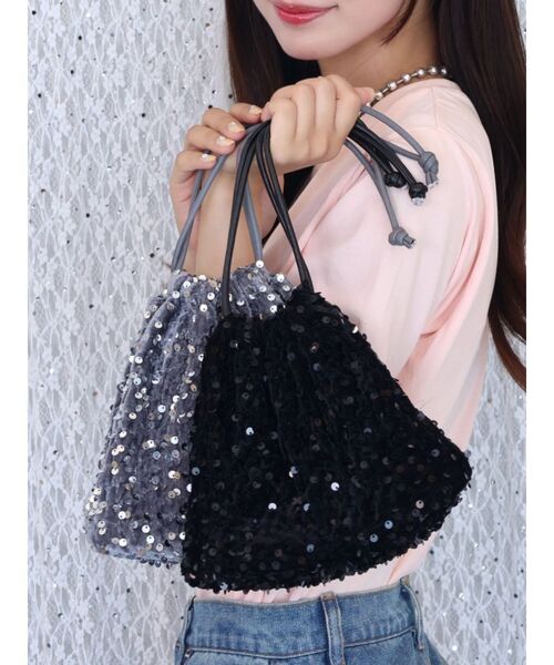 EATME(イートミー)の「スパンコール巾着バッグ(ハンドバッグ・レディース・シルバー/ブラック・FREE)」の2枚目の写真
