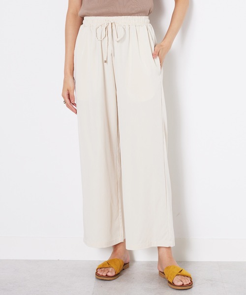 BELLUNA PLUS(ベルーナ)の「なめらかタッチイージーワイドパンツ(その他パンツ・レディース・ブラック/モカ/アイボリー・SMALL/MEDIUM/LARGE/X-LARGE)」の6枚目の写真
