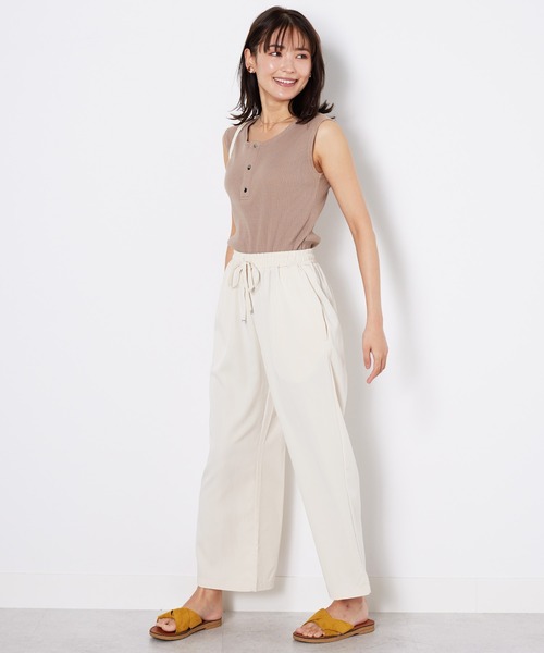 BELLUNA PLUS(ベルーナ)の「なめらかタッチイージーワイドパンツ(その他パンツ・レディース・ブラック/モカ/アイボリー・SMALL/MEDIUM/LARGE/X-LARGE)」の13枚目の写真