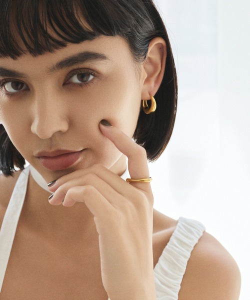 CENE（セネ）の「【CENE】セネ/ドロップフープピアス(big)（ピアス（両耳用）・レディース・ゴールド/シルバー・FREE）」の8枚目の写真