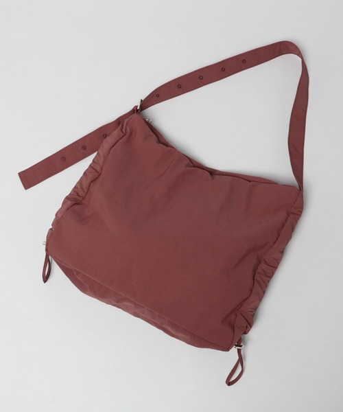 A part by(アパートバイ)の「サイドドロストバッグ(ショルダーバッグ・レディース・ボルドー/アイボリー/ブラック・FREE)」の6枚目の写真