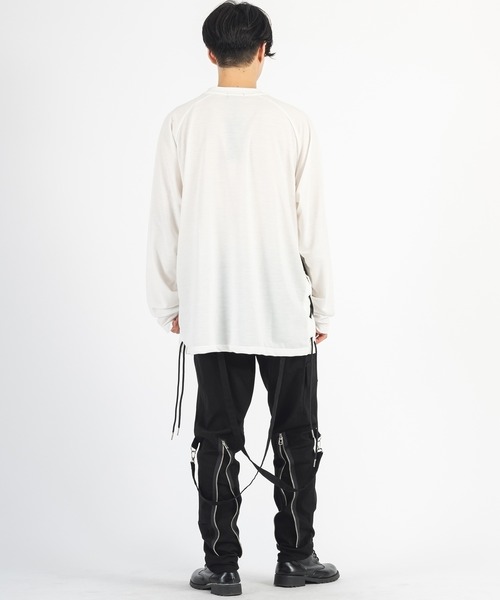 REGIEVO(レジエボ)の「【REGIEVO】レースアップ ラグランロンTee ロングスリーブTシャツ(Tシャツ/カットソー・メンズ・オフホワイト/ブラック・MEDIUM/LARGE)」の8枚目の写真