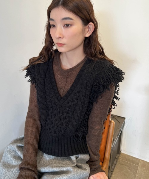 select MOCA（セレクトモカ）の「フリンジケーブルニットベスト