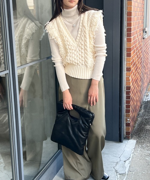 select MOCA（セレクトモカ）の「フリンジケーブルニットベスト