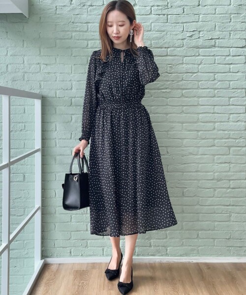 couture brooch（クチュールブローチ）の「【一枚で華やかにキマる】ドットフリルデザインワンピース（ワンピース・レディース・ブラック系/ブラウン系その他2・36/38/40/42）」の3枚目の写真