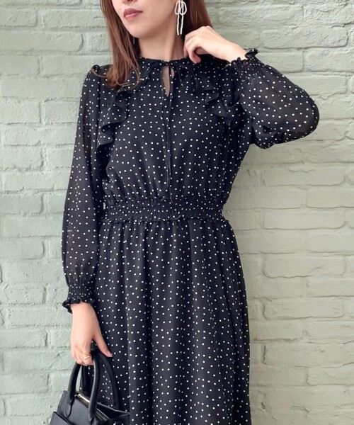 couture brooch（クチュールブローチ）の「【一枚で華やかにキマる】ドットフリルデザインワンピース（ワンピース・レディース・ブラック系/ブラウン系その他2・36/38/40/42）」の6枚目の写真