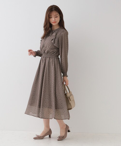 couture brooch（クチュールブローチ）の「【一枚で華やかにキマる】ドットフリルデザインワンピース（ワンピース・レディース・ブラック系/ブラウン系その他2・36/38/40/42）」の8枚目の写真