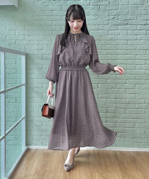 couture brooch（クチュールブローチ）の「【一枚で華やかにキマる】ドットフリルデザインワンピース（ワンピース・レディース・ブラック系/ブラウン系その他2・36/38/40/42）」の13枚目の写真
