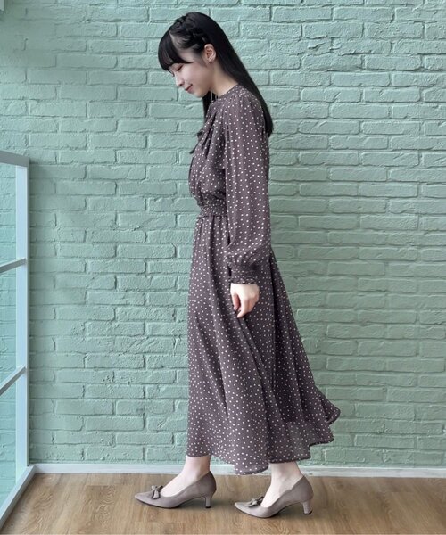 couture brooch（クチュールブローチ）の「【一枚で華やかにキマる】ドットフリルデザインワンピース（ワンピース・レディース・ブラック系/ブラウン系その他2・36/38/40/42）」の14枚目の写真
