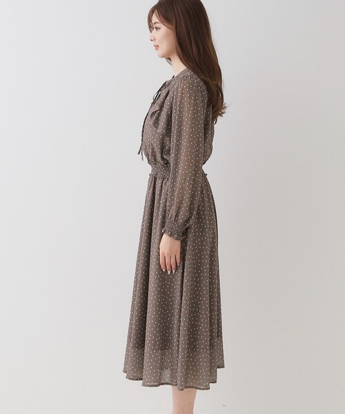 couture brooch（クチュールブローチ）の「【一枚で華やかにキマる】ドットフリルデザインワンピース（ワンピース・レディース・ブラック系/ブラウン系その他2・36/38/40/42）」の20枚目の写真