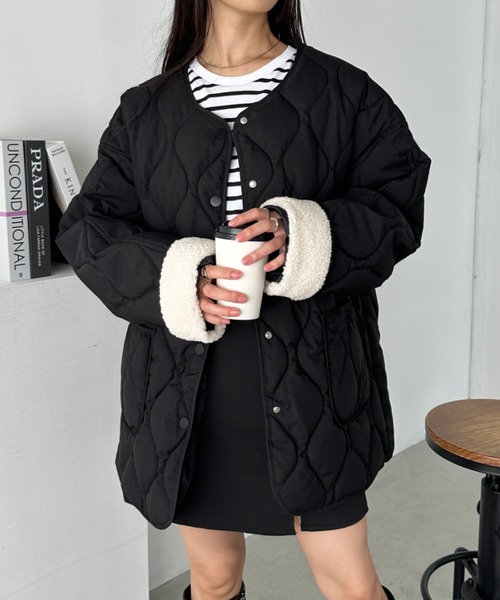 CLEA(クレア)の「袖ボアキルティングノーカラーコート(ノーカラーコート・レディース・ブラック/アイボリー・FREE)」の2枚目の写真