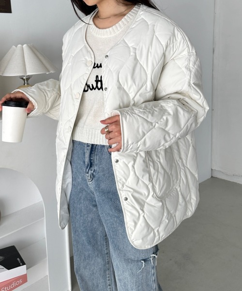 CLEA(クレア)の「袖ボアキルティングノーカラーコート(ノーカラーコート・レディース・ブラック/アイボリー・FREE)」の7枚目の写真