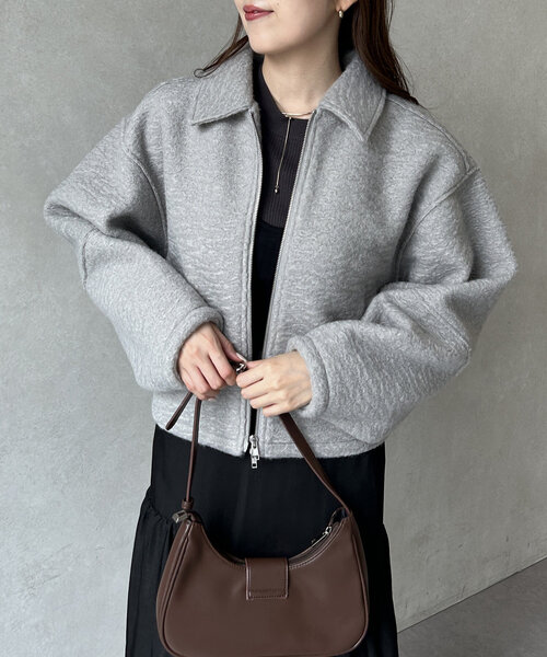 Thevon(ゼボン)の「圧縮ブークレステンカラージップブルゾン(ブルゾン・レディース・チャコールグレー/ライトグレー/アイボリー・FREE)」の20枚目の写真