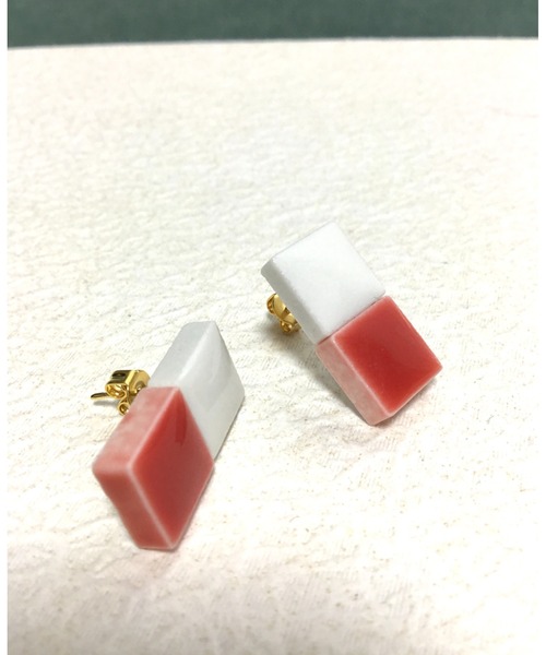 VIBGYOR(ヴィブジョー)の「【Le soleil】美濃焼 バイカラーピアス(MA)(ピアス(両耳用)・レディース・グリーン系その他/ベージュ系その他/イエロー系その他/ホワイト×ピンク/ブラック系その他・FREE)」の2枚目の写真