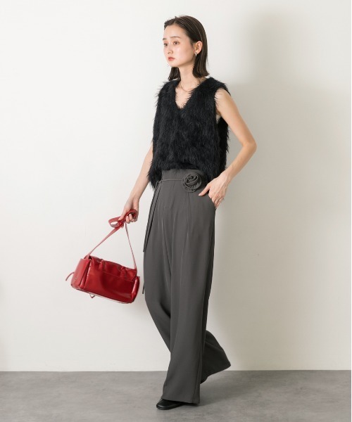 ad thie（アドティエ）の「バラモチーフ付き とろみワイドパンツ（スラックス・レディース・ブラック/グレー/ブラウン・FREE）」の15枚目の写真