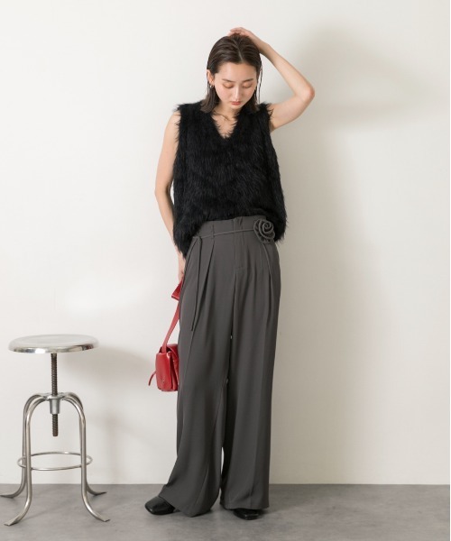 ad thie（アドティエ）の「バラモチーフ付き とろみワイドパンツ（スラックス・レディース・ブラック/グレー/ブラウン・FREE）」の19枚目の写真