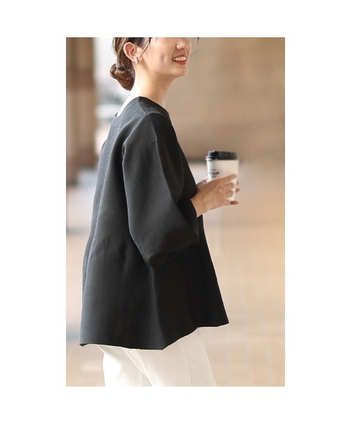 Sawa a la mode(サワアラモード)の「ボリューム袖ペプラムプルオーバートップス(Tシャツ/カットソー・レディース・チャコールグレー/ブラック/マスタード・FREE)」の15枚目の写真