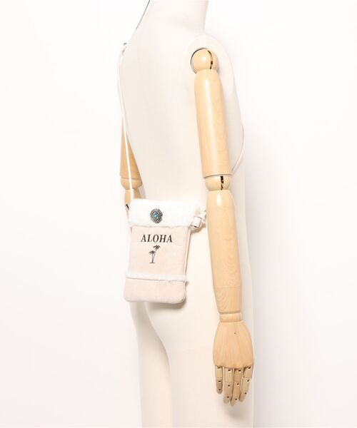 Kahiko（カヒコ）の「【Kahiko】パーマロムート ミニショルダーバッグ（ショルダーバッグ・レディース・ベージュ/グレー/キャメル・FREE）」の5枚目の写真