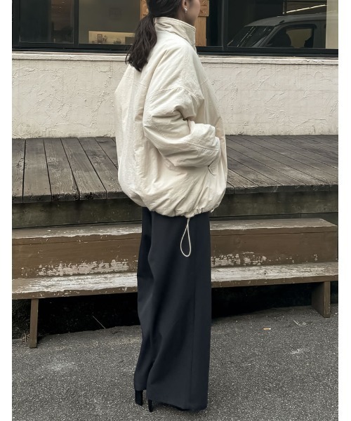 Re:EDIT（リエディ）の「配色スタンドネック中綿ブルゾン（ブルゾン・レディース・ベージュ/ブラック/アイボリー・MEDIUM）」の14枚目の写真