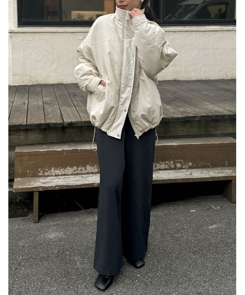 Re:EDIT（リエディ）の「配色スタンドネック中綿ブルゾン（ブルゾン・レディース・ベージュ/ブラック/アイボリー・MEDIUM）」の13枚目の写真