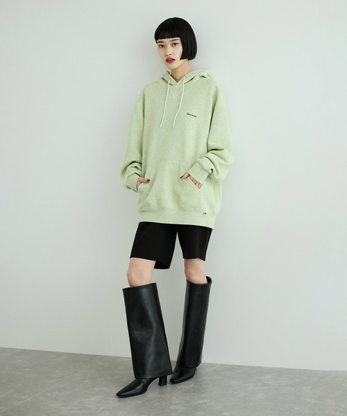 ADAM ET ROPE'(アダムエロペ)の「【RUSSELL for ADAM ET ROPE'】別注 Fleece Hoodie(パーカー・レディース・チャコールグレー/クリーム/ライトグリーン・FREE)」の4枚目の写真