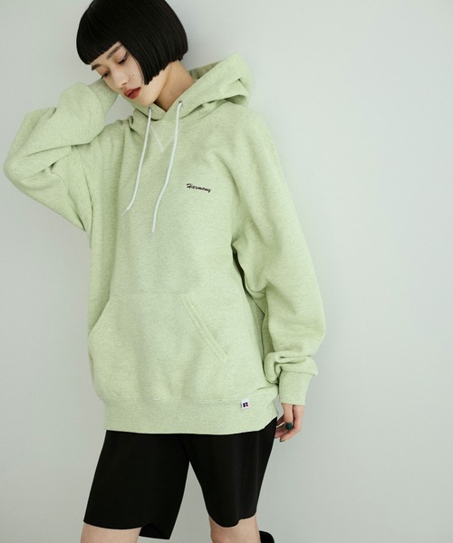 ADAM ET ROPE'(アダムエロペ)の「【RUSSELL for ADAM ET ROPE'】別注 Fleece Hoodie(パーカー・レディース・チャコールグレー/クリーム/ライトグリーン・FREE)」の15枚目の写真