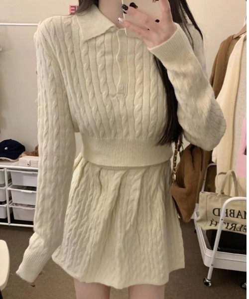 gossip!ロサンゼルス(ゴシップロサンゼルス)の「ケーブルニット ガーリーセットアップ(アンサンブル・レディース・オフホワイト/キャメル/ライトグレー/ダークグレー・FREE)」の1枚目の写真