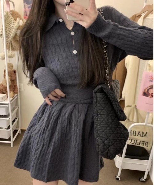 gossip!ロサンゼルス(ゴシップロサンゼルス)の「ケーブルニット ガーリーセットアップ(アンサンブル・レディース・オフホワイト/キャメル/ライトグレー/ダークグレー・FREE)」の5枚目の写真