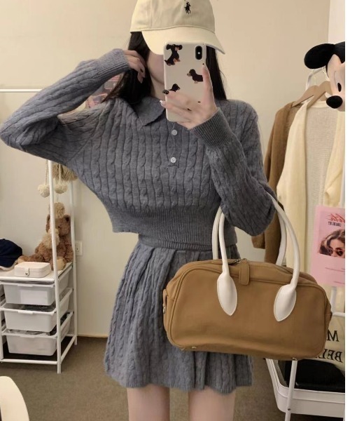 gossip!ロサンゼルス(ゴシップロサンゼルス)の「ケーブルニット ガーリーセットアップ(アンサンブル・レディース・オフホワイト/キャメル/ライトグレー/ダークグレー・FREE)」の9枚目の写真
