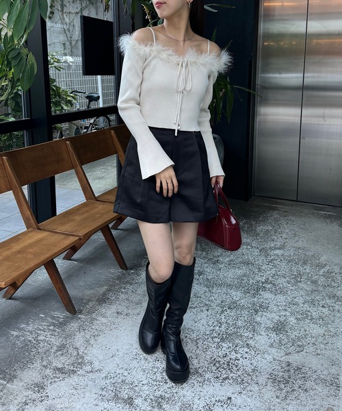 Chico(チコ)の「ファーオフショルデザインニット(ニット/セーター・レディース・グレー/ブラック/アイボリー/ピンク/ベージュ・FREE)」の12枚目の写真