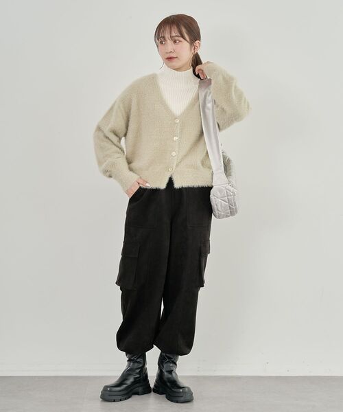 Sugar spoon(シュガースプーン)の「・SUGAR SPOONスエードポンチカーゴパンツ(その他パンツ・レディース・ブラック/グレー/ベージュ/アイボリー・FREE)」の17枚目の写真