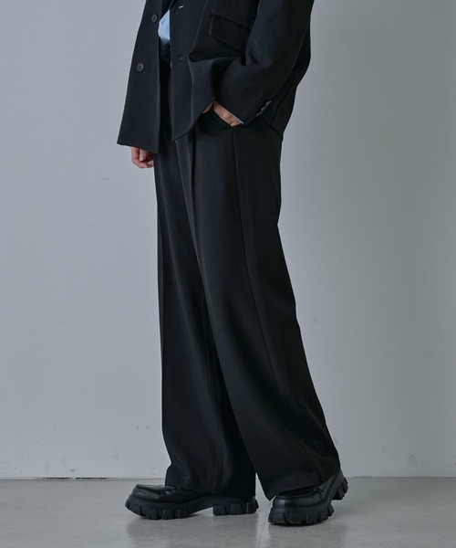 COLONY 2139（コロニートゥーワンスリーナイン）の「ドライスルーワイドスラックス（スラックス・メンズ・グレイッシュベージュ/ブラック/ネイビー/グレー・LARGE/MEDIUM）」の18枚目の写真