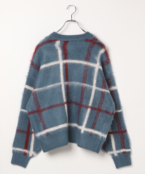 LEPSIM（レプシィム）の「7ゲージランダムチェックプルオーバー　284137（ニット/セーター・レディース・ブルー/チャコールグレー・FREE）」の3枚目の写真