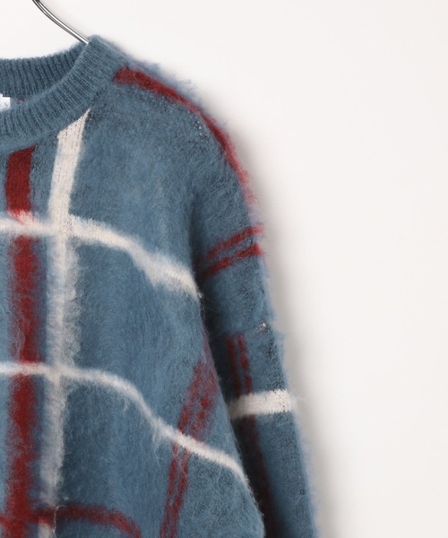 LEPSIM（レプシィム）の「7ゲージランダムチェックプルオーバー　284137（ニット/セーター・レディース・ブルー/チャコールグレー・FREE）」の5枚目の写真