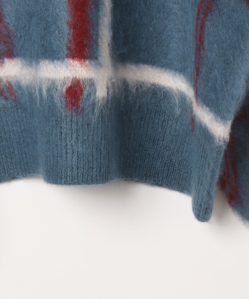 LEPSIM（レプシィム）の「7ゲージランダムチェックプルオーバー　284137（ニット/セーター・レディース・ブルー/チャコールグレー・FREE）」の7枚目の写真