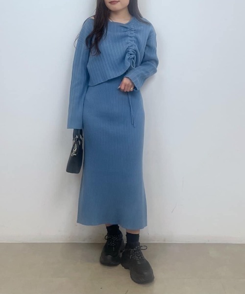 AZUL by moussy(アズールバイマウジー)の「【2セット!トップス&ワンピース】【身長/骨格別着用画像あり】レイヤードセットニットワンピース 秋服 春服 冬服 ノースリーブワンピース ニットトップス(ワンピース・レディース・ブルー/アイボリー/ブラック・FREE)」の21枚目の写真