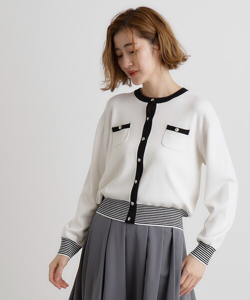 grove（グローブ）の「バイカラーコンパクトカーディガン（カーディガン/ボレロ・レディース・オフホワイト/グレー/ライトベージュ/ネイビー・01/02/03/04/05）」の2枚目の写真