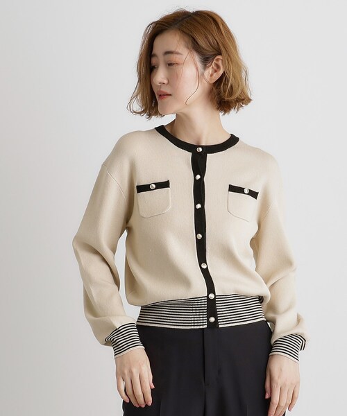 grove（グローブ）の「バイカラーコンパクトカーディガン（カーディガン/ボレロ・レディース・オフホワイト/グレー/ライトベージュ/ネイビー・01/02/03/04/05）」の21枚目の写真