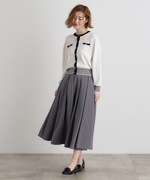 grove（グローブ）の「バイカラーコンパクトカーディガン（カーディガン/ボレロ・レディース・オフホワイト/グレー/ライトベージュ/ネイビー・01/02/03/04/05）」の7枚目の写真