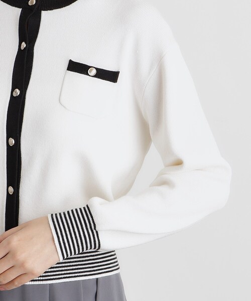 grove（グローブ）の「バイカラーコンパクトカーディガン（カーディガン/ボレロ・レディース・オフホワイト/グレー/ライトベージュ/ネイビー・01/02/03/04/05）」の13枚目の写真