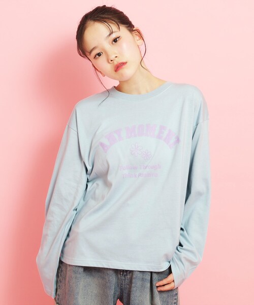 PINK-latte（ピンクラテ）の「カレッジフラワーロンT（Tシャツ/カットソー・キッズ・アイボリー/ライトパープル/グレー/ベビーピンク/ライトブルー・16/14/13/15 ）」の3枚目の写真