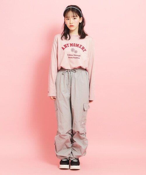 PINK-latte（ピンクラテ）の「カレッジフラワーロンT（Tシャツ/カットソー・キッズ・アイボリー/ライトパープル/グレー/ベビーピンク/ライトブルー・16/14/13/15 ）」の20枚目の写真