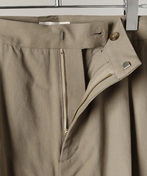 Bleme(ブレム)の「フラップポケット タックワイド バギーパンツ / チノパンツ(チノパンツ・メンズ・ベージュ/ブラック/カーキ・S/M/L/XL)」の12枚目の写真