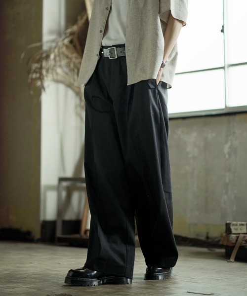 Bleme(ブレム)の「フラップポケット タックワイド バギーパンツ / チノパンツ(チノパンツ・メンズ・ベージュ/ブラック/カーキ・S/M/L/XL)」の18枚目の写真