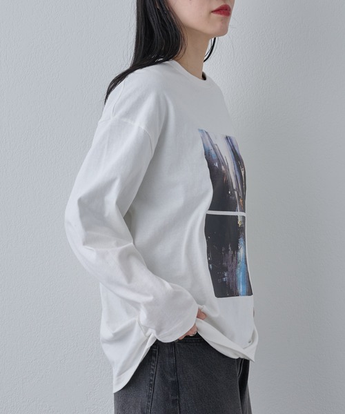 COLONY 2139（コロニートゥーワンスリーナイン）の「水彩画プリント長袖T（Tシャツ/カットソー・メンズ・ブラック/ホワイト・MEDIUM/LARGE）」の4枚目の写真