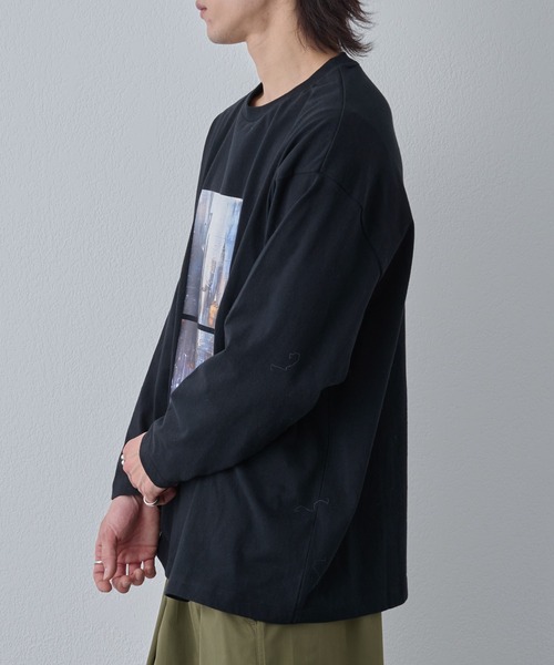 COLONY 2139（コロニートゥーワンスリーナイン）の「水彩画プリント長袖T（Tシャツ/カットソー・メンズ・ブラック/ホワイト・MEDIUM/LARGE）」の8枚目の写真