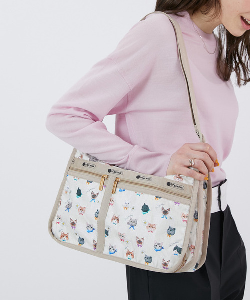 LeSportsac（レスポートサック）の「DELUXE EVERYDAY BAG プレイフル